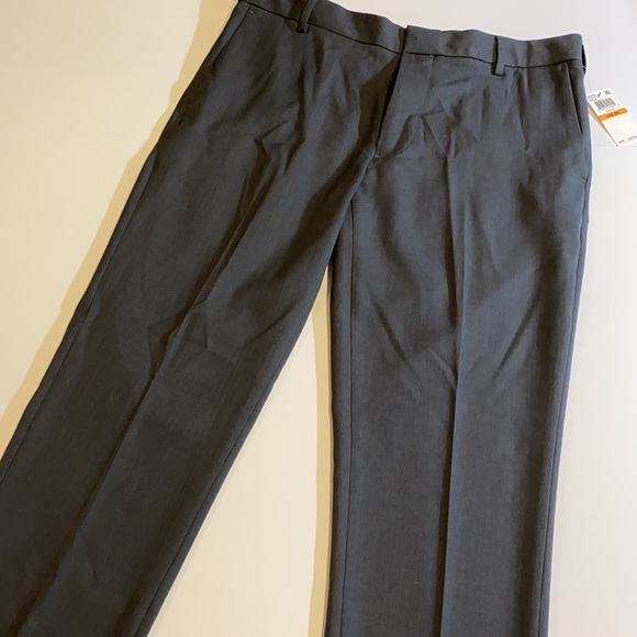 Van Heusen SZ 33 x 30 Traveler Slim Fit Flat Front Dress Pants New Charcoal D34 - Picture 14 of 15